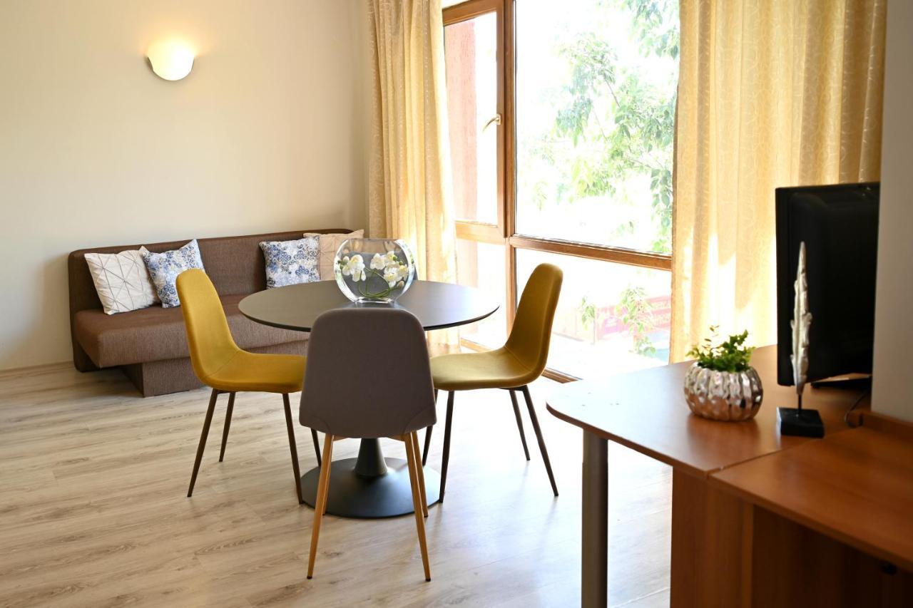 بريمورسكو Apart Hotel Primavera 2 المظهر الخارجي الصورة